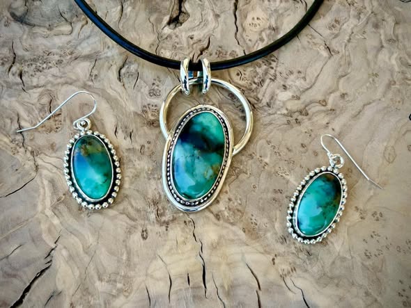 Green chalcedony pendant + earring SET